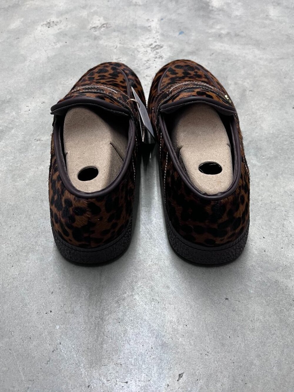 Adidas Handball Spezial Loafer Leopard Print Women’s Casual KJ2526 - Damaged Box - Picture 2 of 8